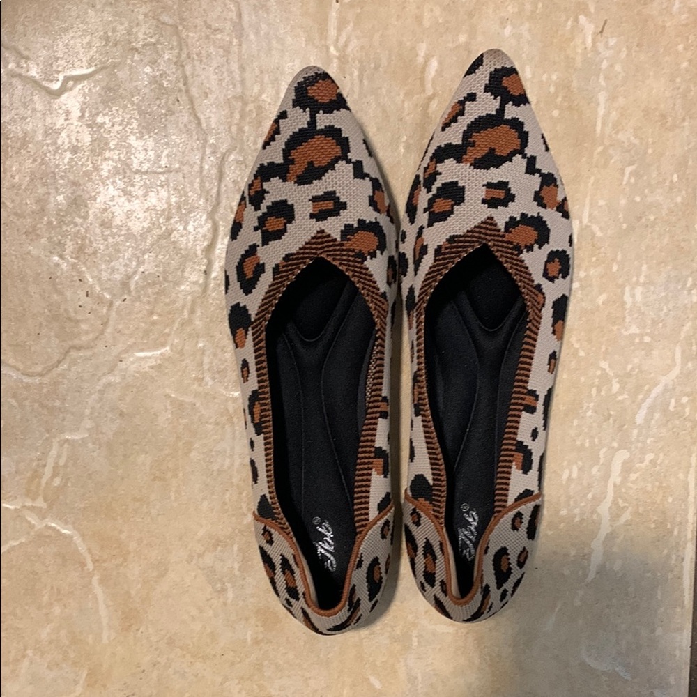Stylish Leopard Print Women's Flats
